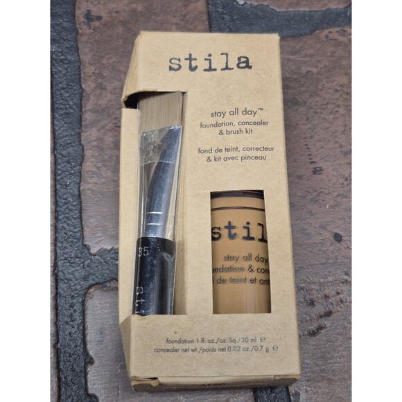 Stila Stay All Day Foundation Concealer & Brush Kit 1 Oz Foundation Warm 13 - Picture 1 of 2